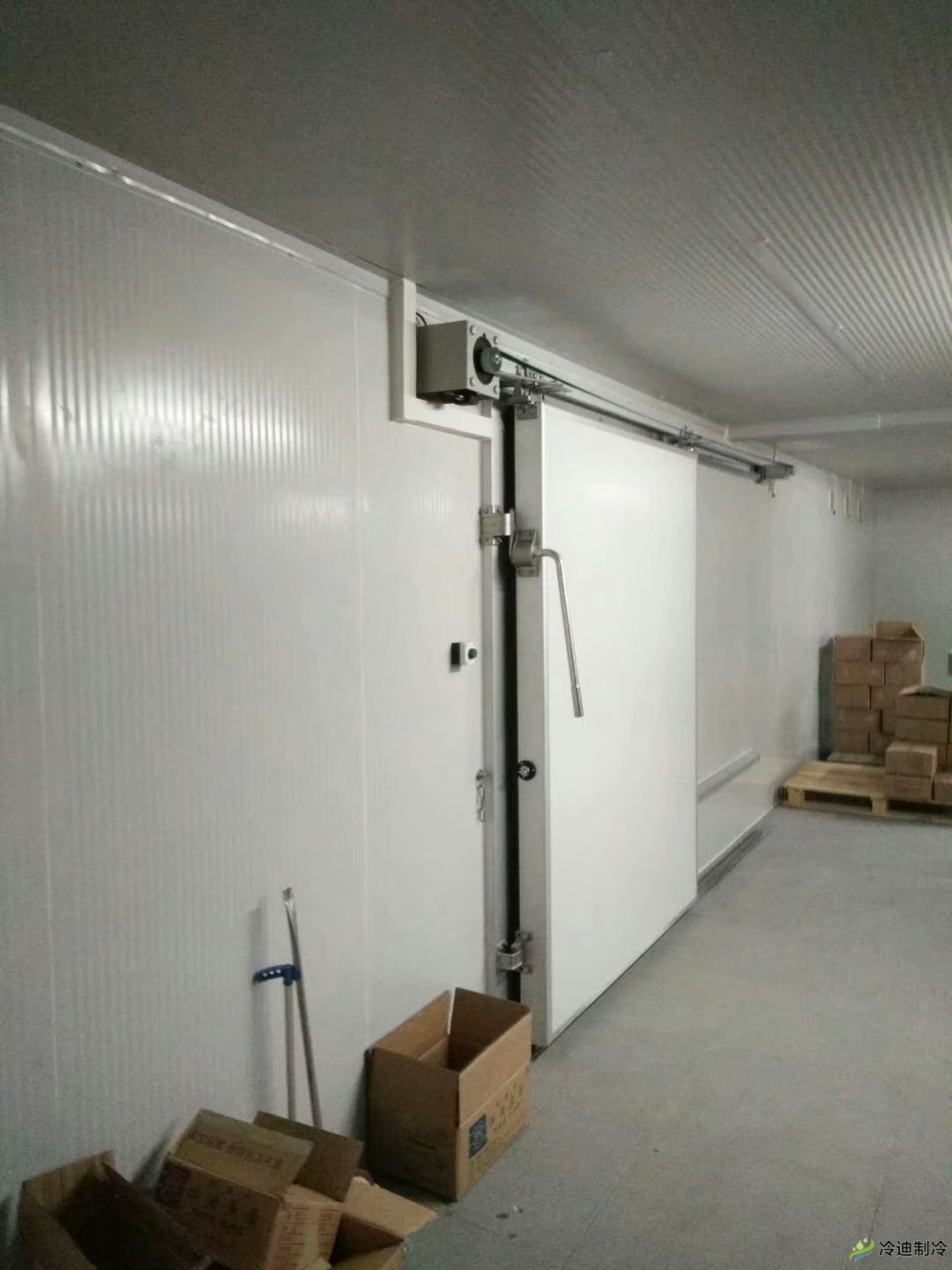 建一個(gè)小型雪糕冰淇淋冷庫(kù)需要多少錢(qián)(圖1) 建一個(gè)小型雪糕冰淇淋冷庫(kù)需要多少錢(qián)(圖1)